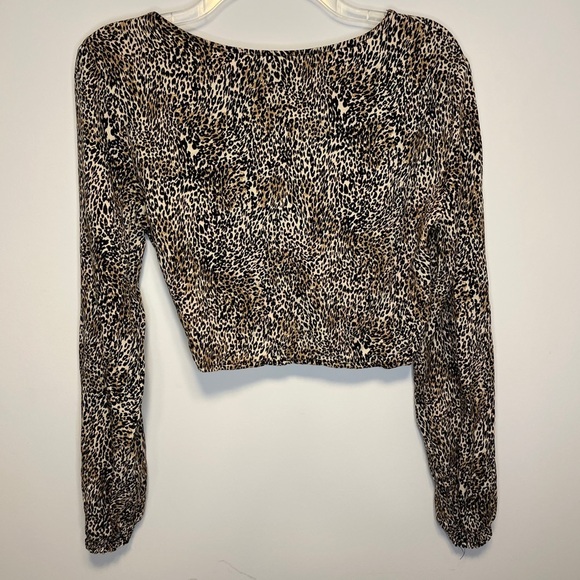 Urban Outfitters | Cheetah Twist Front Crop Top - Picture 5 of 8